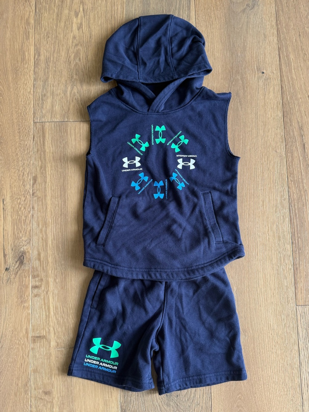 Boys Under Armour Set - Size 5